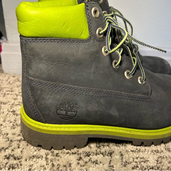 Timberland Green & Safety Grey Suede 6” Premium Waterproof Boots Size 4 Kids - Picture 2 of 10